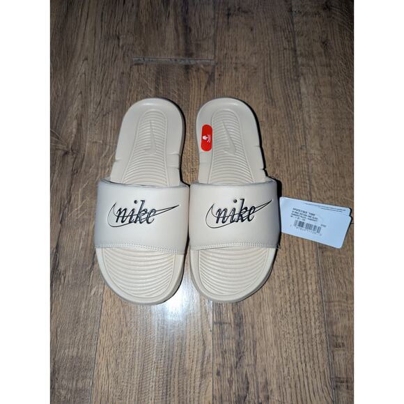 Nike Victori One Slide Sandal Women US Size 7 HV5793-100 - Picture 1 of 7